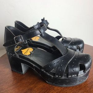 𝘚𝘞𝘌𝘋𝘐𝘚𝘏 𝘏𝘈𝘚𝘉𝘌𝘌𝘕𝘚 𝘗𝘓𝘈𝘛𝘌𝘈𝘜 𝘊𝘜𝘛 𝘖𝘜𝘛 𝘊𝘓𝘖𝘎𝘚